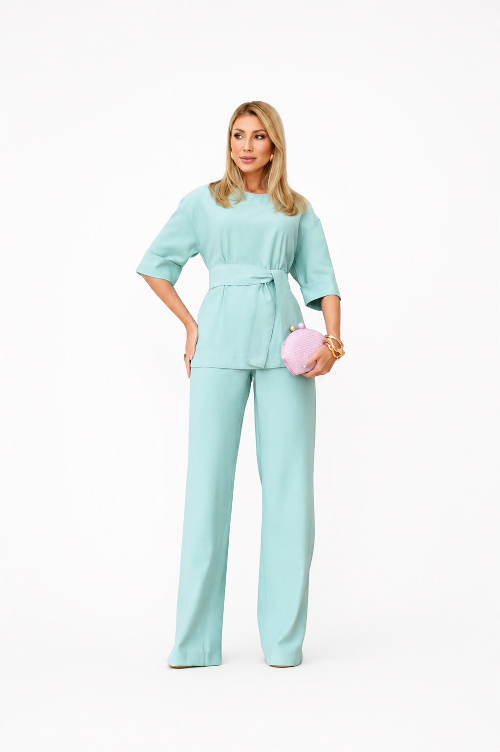 Conjunto calça pantalona e blusa alongada
